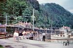 Ein Zug der Brünigbahn mit einem meterspurigen Gepäcktriebwagen BB Fhe 4/6 im Bahnhof Brienz am Brienzersee. (22.06.1961) <i>Foto: Robin Fell</i>