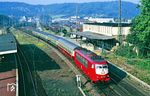 103 140 mit dem Kurz-IC 643 "Gürzenich" (Köln - Wuppertal - Dortmund) in Wuppertal-Steinbeck. (01.08.1990) <i>Foto: Wolfgang Bügel</i>