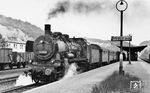 38 3390 vom Bw Münster (Westf) vor E 801 (Lüdenscheid - Hagen - Münster/Westf) in Brügge (Westf). (20.08.1958) <i>Foto: L. King</i>
