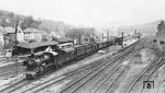 38 3734 vom Bw Kirn verlässt mit P 2320 (Kirn - Saarbrücken Hbf) den Bahnhof Türkismühle. (25.05.1961) <i>Foto: Carl Bellingrodt</i>
