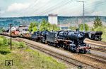 050 731 und 051 705 warten vor Dg 56391 nach Crailsheim im Bahnhof Weikersheim auf die Weiterfahrt. (05.1975) <i>Foto: Karsten Risch</i>