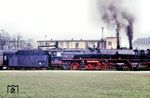 Die Halberstädter 22 025 (ex 39 113) vor einem Personenzug in Magdeburg Hbf. (03.03.1970) <i>Foto: Klaus Kieper, Slg. Holzborn</i>