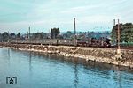 Die Lindauer 38 1664 fährt über den Bodenseedamm kommend in Lindau Hbf ein. (01.09.1961) <i>Foto: Manfred van Kampen</i>