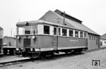 Triebwagen VT 61 (Wismar, Baujahr 1933) der Kreisbahn Emden-Pewsum-Greetsiel in Emden. (15.04.1961) <i>Foto: Gerhard Karl</i>