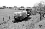 Der bereits abgestellte Wismarer Schienenbus T 42 im Bahnhof Hoya. (17.04.1961) <i>Foto: Gerhard Karl</i>