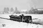 Feldbahn der Ziegelei Lorenz Reißl in Neumarkt-St. Veith. Die 600 mm Lok vom Typ EL 110 baute Jung (FNr. 6761) im Jahr 1936. (02.1962) <i>Foto: Gerhard Karl</i>