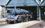 03 127 am Ende ihrer Laufbahn in Mönchengladbach Hbf. Sie war erst im Januar 1968 an den Niederrhein gekommen und wurde am 1. Dezember 1968 dort abgestellt.  (15.04.1968) <i>Foto: Robin Fell</i>