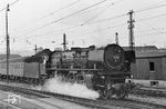 01 220 (Bw Nürnberg Hbf) verlässt mit E 577 nach Nürnberg den Stuttgarter Hauptbahnhof. (23.05.1966) <i>Foto: Wolfgang Jahn</i>
