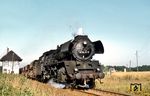Kurz nach Verlassen des damaligen Sperrgebiets an der deutsch-deutschen Grenze verlässt 41 1079 mit dem N 62731 (Oebisfelde ab 8.22 Uhr – Stendal) den Bahnhof Miesterhorst. (10.07.1983) <i>Foto: Helmut Dahlhaus</i>