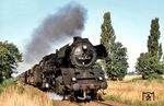 Dank der Rangieraufenthalte des N 62731 ließ sich der Nahgüterzug gut verfolgen, sodass weitere Aufnahmen mit 41 1079 hinter Mieste auf halbem Weg zwischen Oebisfelde und Gardelegen gelang. (10.07.1983) <i>Foto: Helmut Dahlhaus</i>