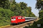 Mittwoch ist Überführungszeit: TRI 198 mit DLr 56716 (Dortmund-Eving - Köln Bbf) bei Solingen-Ohligs. (13.08.2025) <i>Foto: Joachim Bügel</i>