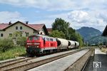 218 202 mit FS 45188 im Bahnhof Vils an der deutsch/österreichischen Grenze. (31.07.2007) <i>Foto: Stefan von Lossow</i>