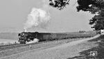 001 211 vor E 1791 auf der 'Schiefen Ebene' am ehemaligen Block Streitmühle.  (09.04.1971) <i>Foto: Burkhard Wollny</i>