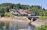 E 41 001 mit Pz 2 nach Seebrugg auf der Schluchseebrücke kurz vor dem Bahnhof Schluchsee. (09.08.2025) <i>Foto: Zeno Pillmann</i>