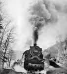 82 041 kämpft sich mit E 770 nach Freudenstadt die Steilrampe bei Baiersbronn hinauf. (07.05.1966) <i>Foto: Jörg Schulze</i>