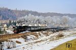 41 1231 vor D 902 (Görlitz - Meiningen) in Gräfenroda. In den 3 Tagen der Plandampfveranstaltung legte die Lok 828 km zwischen Arnstadt und Meiningen störungsfrei zurück. (22.02.1991) <i>Foto: Wolfgang Bügel</i>