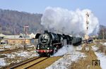 Mit dem P 9015 (Arnstadt - Meiningen) dampfen 44 1093 und 52 6666 aus Gräfenroda. (22.02.1991) <i>Foto: Joachim Bügel</i>