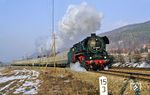 44 1486 befördert den P 9021 nach Meiningen nahe der ehemaligen Blockstelle Siegelbach. (22.02.1991) <i>Foto: Wolfgang Bügel</i>