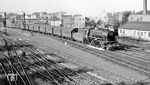 23 102 vom Bw Minden verlässt mit einem Personenzug den Bahnhof Minden (Westf). (23.08.1964) <i>Foto: Karl Wyrsch, Slg. D. Ammann</i>