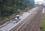 Die Vollsperrungsmanie von DB InfraGO nimmt allmählich groteske Züge an. In Wuppertal wurde eine Totalsperrung von Freitag, 22. August (21:45 Uhr) bis Montag, 25. August 2025 (12:15 Uhr) ausgesprochen, die im übrigen vom 29. August (21 Uhr) bis 1. September (12 Uhr) wiederholt werden soll. Die Deutsche Bahn begründete dies mit umfangreichen Bauarbeiten im Bahnknoten Wuppertal. (24.08.2025) <i>Foto: Slg. Eisenbahnstiftung</i>
