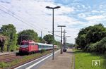 110 459 der Gesellschaft für Fahrzeugtechnik Crailsheim (GfF) mit Sonderzug DPE 1811 (Lichtenfels - Limburg/Lahn) in Kriftel. (06.05.2025) <i>Foto: Marvin Christ</i>
