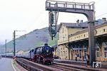 41 360 fährt mit Sonderzug Dz 25420 (seit Koblenz mit neuer Zugnummer) durch den Bahnhof Rüdesheim (Rhein). (11.08.1990) <i>Foto: Wolfgang Bügel</i>