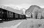 Lok 5 an der Verladeanlage der "Österreichisch-Amerikanische Magnesit Aktiengesellschaft" (ÖAMAG) in Bühel nahe Ramsau. 1976 endete der Magnesitabbau im Bergwerk Tux und damit auch die Verladung auf der Zillertalbahn. (27.05.1962) <i>Foto: Gerhard Karl</i>