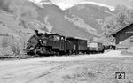 Lok 4'' rangiert im Bahnhof Ramsau. Die 1939 bei Borsig gebaute Lok (Fabr.-Nr. 14806) war der Prototyp für fünffach gekuppelte Loks für Heeresfeldbahnen. Ursprünglich als Tenderlokomotive konzipiert, wurde sie aber mit einem Schlepptender ausgerüstet. Von 1945-1984 fuhr sie auf Kleinbahnen in Österreich, u.a. im Zillertal. Später wurde sie nach Deutschland verkauft und ist heute als Aquarius C. bekannt. (27.05.1962) <i>Foto: Gerhard Karl</i>