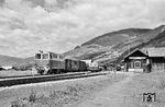 Auf der Fahrt nach Zell am See ist ÖBB 2095.03 im Bahnhof Uttendorf Stubachtal eingetroffen.  (05.1963) <i>Foto: Gerhard Karl</i>