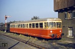 Triebwagen VT 204 der Frankfurt-Königsteiner-Eisenbahn (FKE) im Bahnhof Frankfurt-Höchst. (11.05.1968) <i>Foto: Will A. Reed</i>