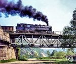 95 0037 überquert die Saale bei Breternitz. (05.1977) <i>Foto: Karsten Risch</i>