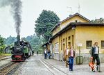 Zug 3675 nach Molln ist mit Lok 298.51 "GARSTEN" in Steyr Lokalbahnhof angekommen. (07.1976) <i>Foto: Karsten Risch</i>