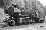 Die Bebraer Öllok 44 189 auf dem Weg nach Gerstungen am Hönebacher Tunnel. (17.06.1966) <i>Foto: Wolfgang Jahn</i>