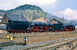 In Eisenach verließen 01 1066 und 01 118 den Sonderzug aus Bebra und übergaben ihn an 94 1292 und 91 6580. (21.04.1991) <i>Foto: Wolfgang Bügel</i>