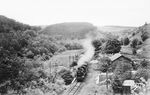 38 2128 vom Bw Köln-Deutzerfeld mit P 1576 (Köln-Deutz ab 11.45 Uhr - Jünkerath an 14.37 Uhr) zwischen Kall und Urft nahe Sötenich in der Eifel. (21.06.1953) <i>Foto: Carl Bellingrodt</i>