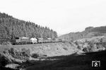 E 94 141 (Bw Aschaffenburg) mit einem Durchgangsgüterzug aus Würzburg auf den Höhen des Spessarts bei Wiesthal. (15.10.1961) <i>Foto: Karl-Ernst Maedel</i>