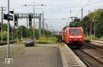 Der Prototyp 185 001 (ABB Daimler-Benz Transportation GmbH Kassel, Baujahr 2000) mit EZ 51349 nach Hagen-Vorhalle in Wuppertal-Vohwinkel. (10.09.2025) <i>Foto: Wolfgang Bügel</i>