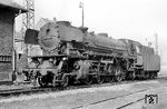 41 304 (Jung, Baujahr 1939) hatte im August 1959 ihren Neubaukessel (Henschel 29879) erhalten. Seit 1. Mai 1965 gehörte sie dem Bw Kirchweye an und sonnt sich hier im Bw Münster (Westf). (06.03.1966) <i>Foto: Bernd Kappel</i>