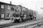 Die zum Bw Rheine gehörende 01 228 im Bw Münster (Westf). (06.03.1966) <i>Foto: Bernd Kappel</i>