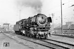 01 227 aus Rheine im Bw Münster (Westf). (13.11.1966) <i>Foto: Bernd Kappel</i>