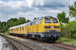 218 sind in Rendsburg selten zu sehen. In Gleis 5 steht 218 477 der DB Instandsetzung/Maschinenpool Berlin vor einem Messzug. (10.07.2024) <i>Foto: Thorsten Eichhorn</i>