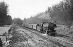 Der nächste Zug bei Ölhaus war der P 3723 aus Heilbronn, bespannt mit der Crailheimer 023 023. Rückblickend war die Ostertour 1971, bei der in 10 Tagen 170 verschiedene Dampfloks aus 10 Baureihen vor die Linse kamen, eine der erfolgreichsten Fotofahrten überhaupt. (03.04.1971) <i>Foto: Wolfgang Bügel</i>