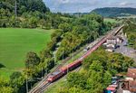152 089 verlässt mit einem Ganzzug den Bahnhof Gaildorf West auf der Murrbahn Schwäbisch Hall-Hessental–Waiblingen. (15.09.2025) <i>Foto: Joachim Schmidt</i>