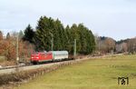151 157 passiert mit dem leeren Militärzug M 69958 nach Mittenwald das Einfahrsignal von Uffing. (29.03.2006) <i>Foto: Stefan von Lossow</i>