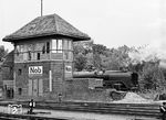 In Berlin-Grunewald Gbf setzt 03 001 hinter Stellwerk "Nob" um.  (10.1987) <i>Foto: Manfred Verhoolen</i>