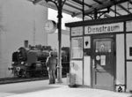Reichsbahnatmosphäre mit 38 1182 auf der S-Bahn-Station Savignyplatz. (21.03.1986) <i>Foto: Manfred Verhoolen</i>