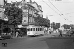 SWB Arbeitstriebwagen Nr. 42, der aus einem Triebwagen der BGM (Straßenbahn Bonn–Godesberg–Mehlem) von 1911 entstand, in der Nähe des Bonner Hauptbahnhofs. (1959) <i>Foto: A.E.Durrant</i>