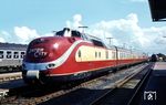 601 017/014 trifft als Reisebüro-Sonderzug Dt 13320 aus Frankfurt (Main) in Norden ein. (19.08.1972) <i>Foto: Bernd Kappel</i>