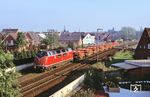220 078 (Bw Oldenburg) mit einer Lü-Sendung in Rheine. (27.10.1979) <i>Foto: Bernd Kappel</i>