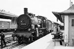 38 3976 (Bw Leipzig Hbf West) vor einem Personenzug in Gera Hbf. (06.1967) <i>Foto: Robin Fell</i>
